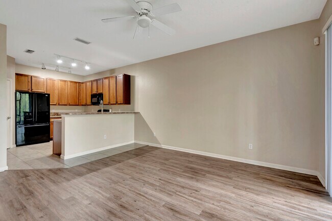 Building Photo - 253 Catriona Dr