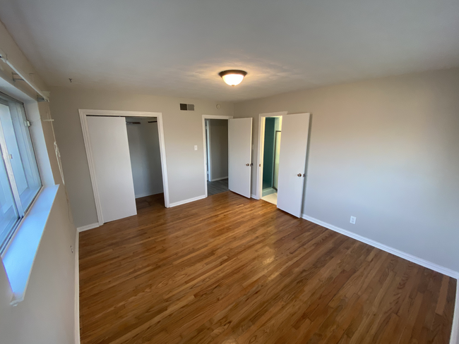 Master Bedroom - 1537 Meadow Valley Ln