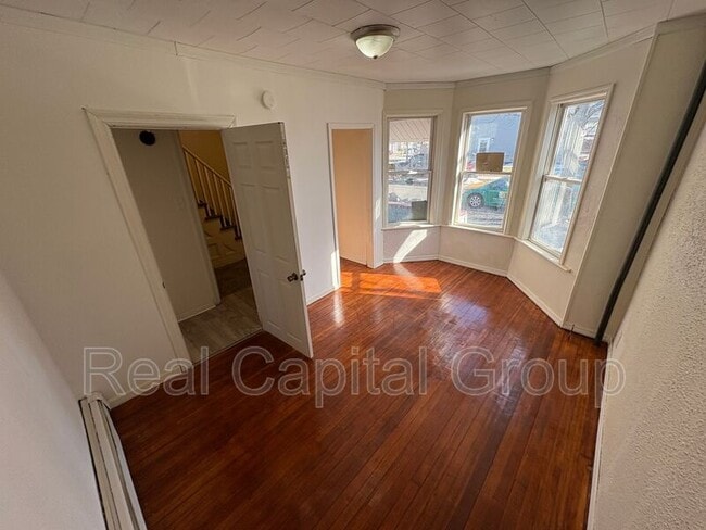 Building Photo - 1210 1st Ave