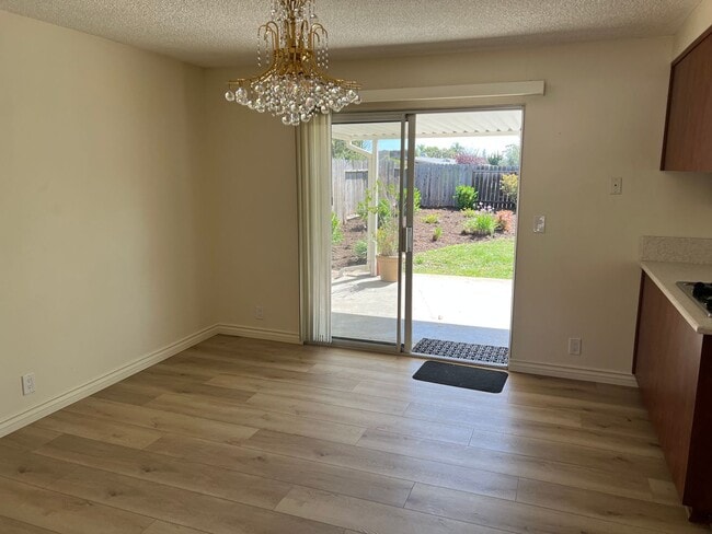 Building Photo - Great Location. 3 Bedroom Home