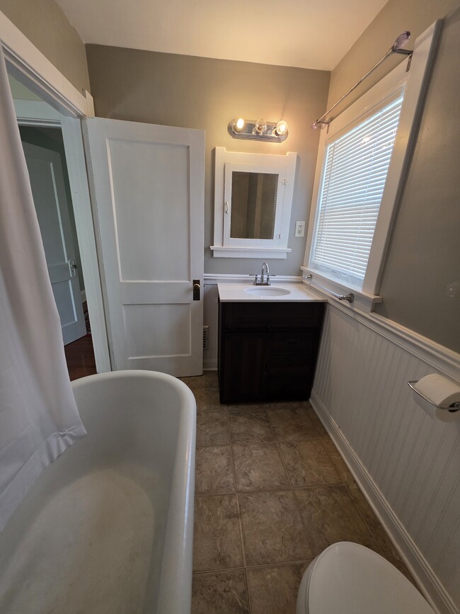 Bathroom - 12526 Hipp St