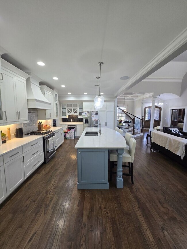 Building Photo - Amazing House In Windstone Available For P...
