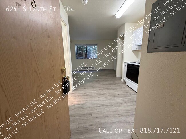 Building Photo - 6241 S 129th St