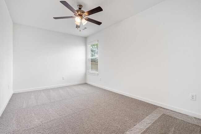 Building Photo - 5955 W Holdcroft Dr