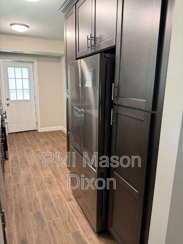 Building Photo - 330 Compton Ave