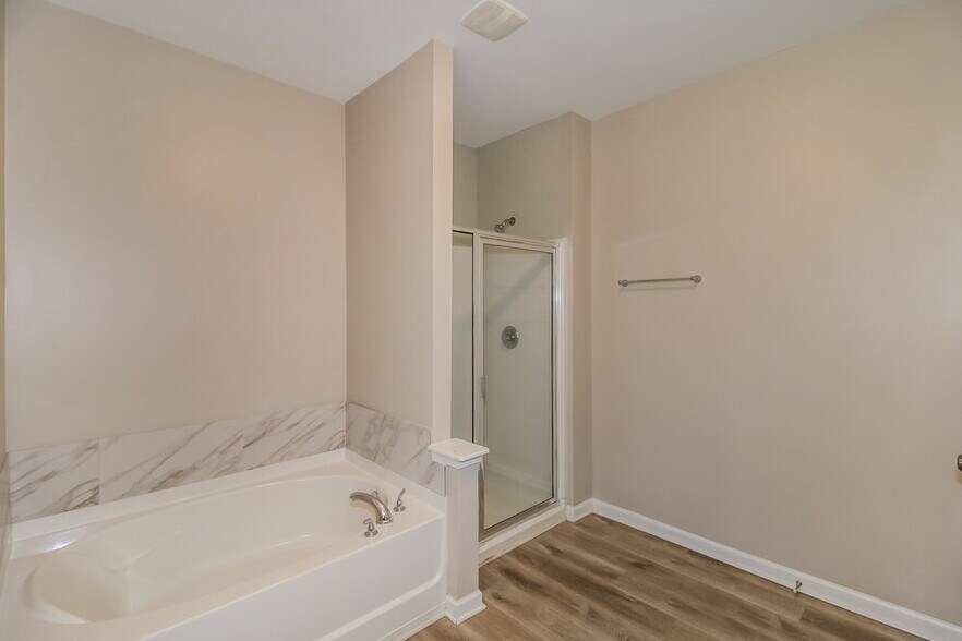 Building Photo - 3482 Sandstone Trail SE