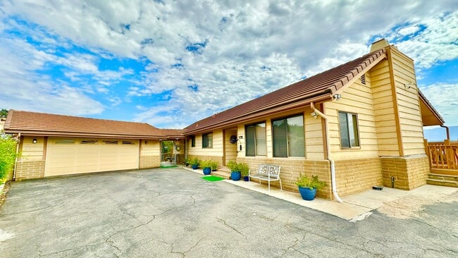 Primary Photo - Beautiful Scenic Country Property with Vie...