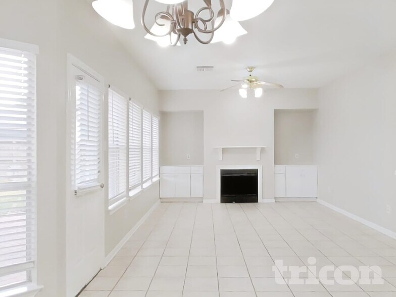 Building Photo - 5911 Klamath Falls Ct