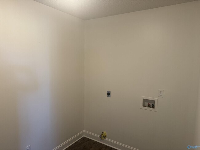 Building Photo - 27764 Gretta Cir