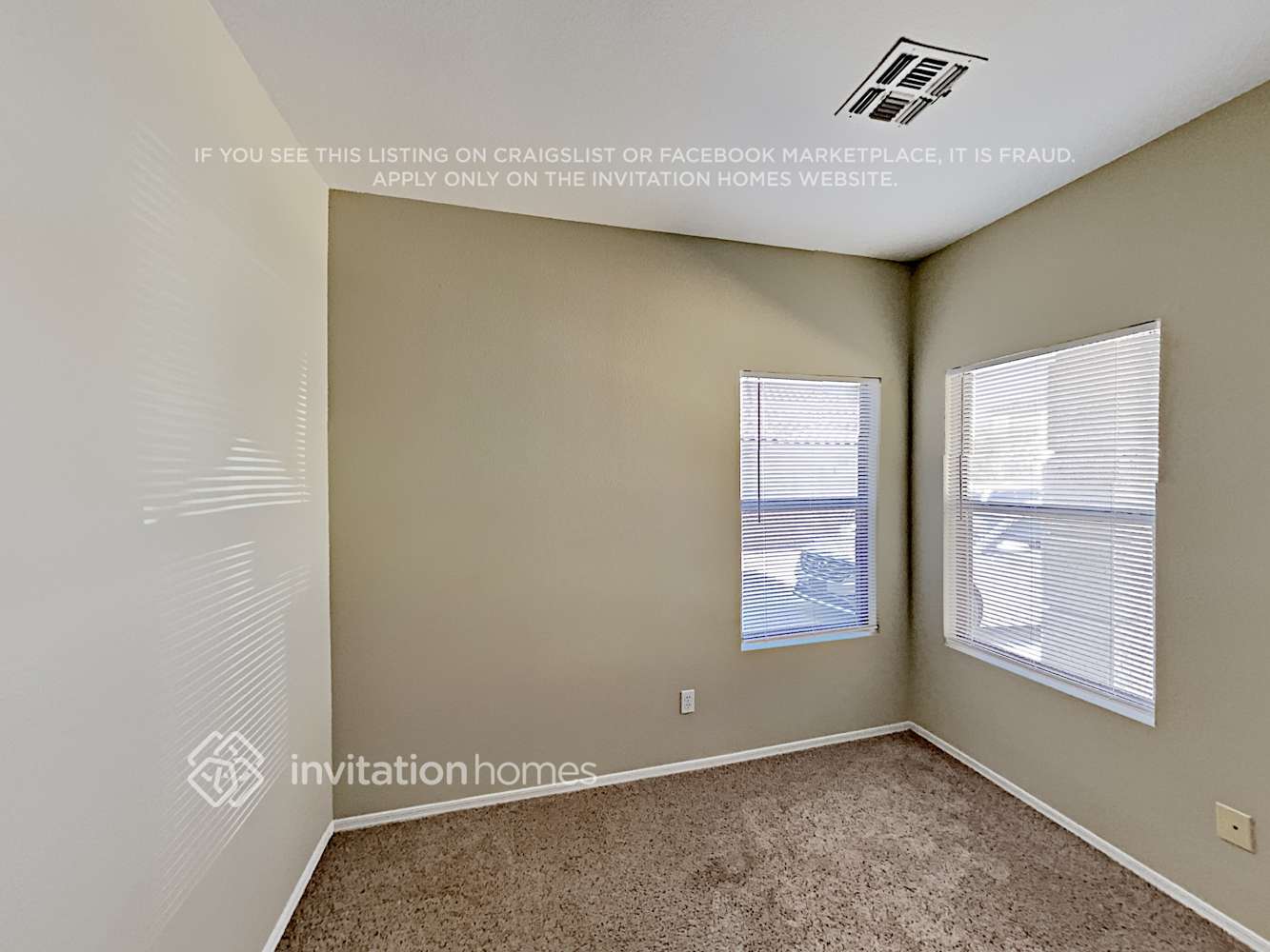 Building Photo - 2352 E Hazeltine Way