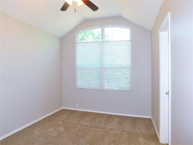 Building Photo - 1808 Ingleside Dr