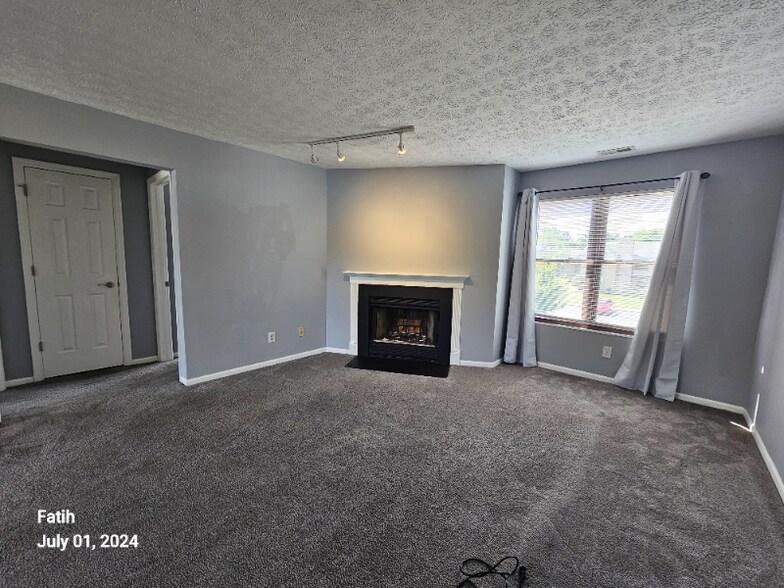 Building Photo - 5310 Stonemeadow Ave