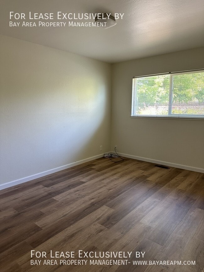 Building Photo - 1218 Junipero Ave