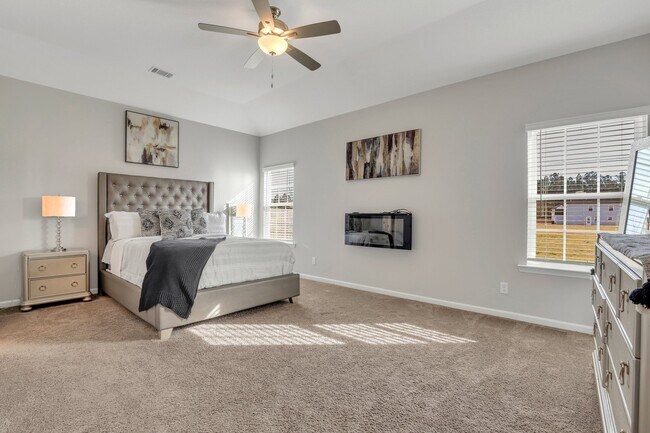 Building Photo - 181 Sunflower Cir NE