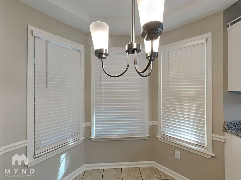 Building Photo - 3332 Nicholas Cove