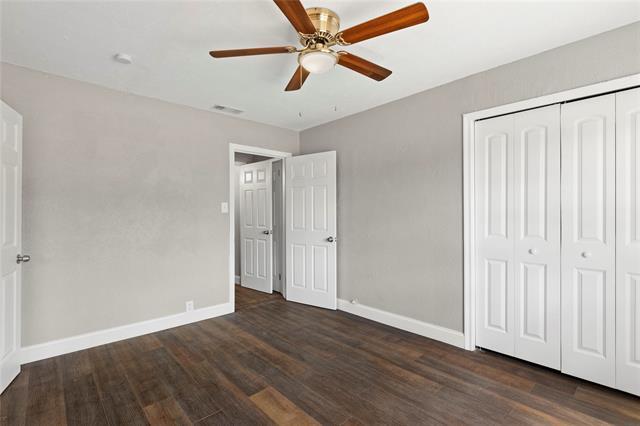 Building Photo - 421 W 6th St