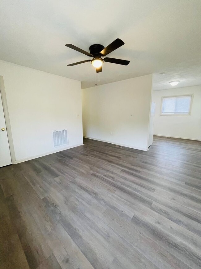 Building Photo - Single family home in Timberville