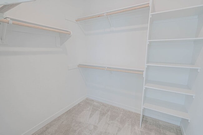 Building Photo - Five Points - 2 Bedroom Townhome for Rent in Valencia.