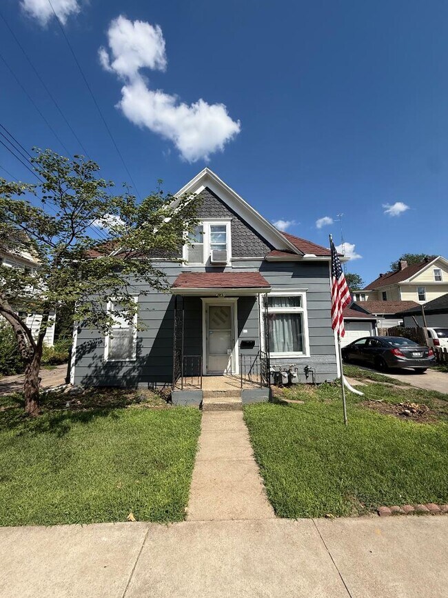 Primary Photo - 726 S 18th St