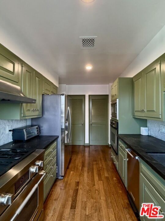 Building Photo - 1424 N Crescent Heights Blvd