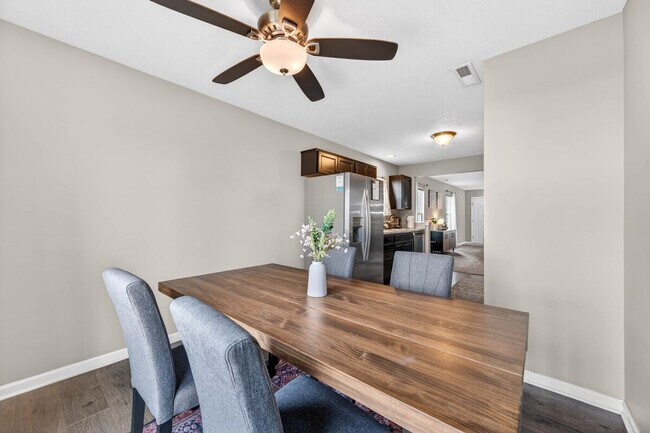 Building Photo - 2024 Shadow Creek Blvd