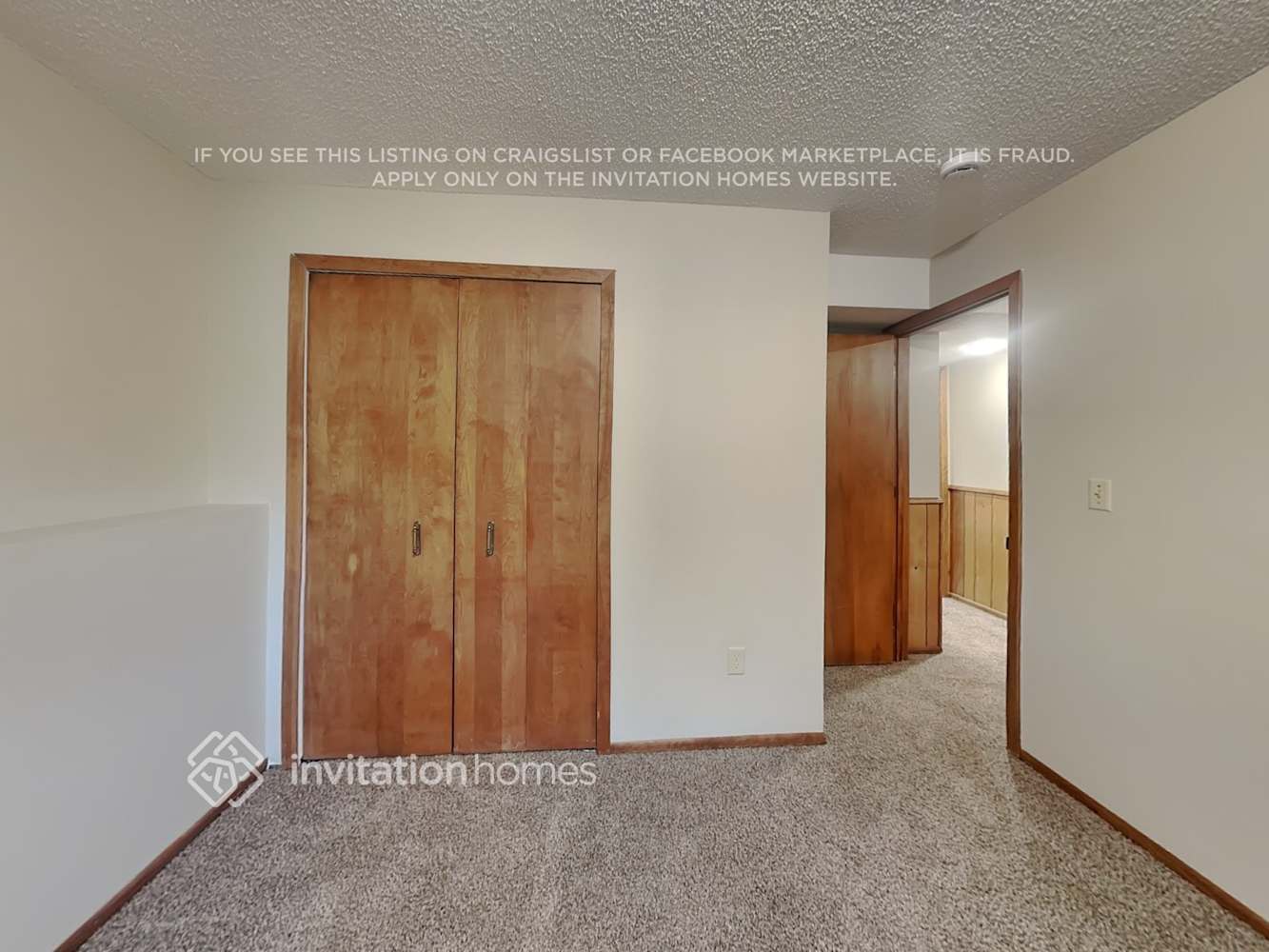Building Photo - 5565 Knoll Dr