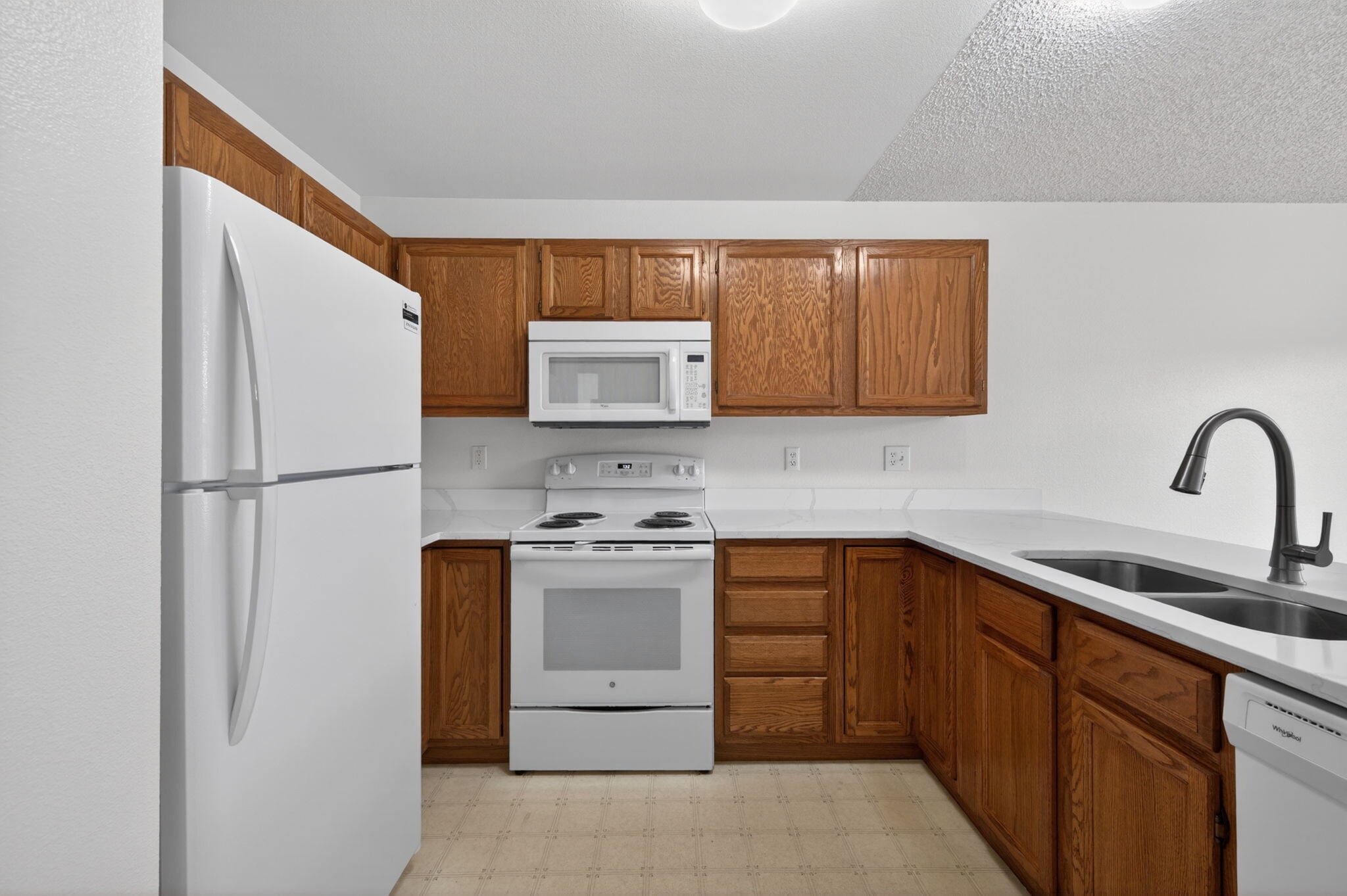upgraded solid surface countertops - 4502 E 12th St