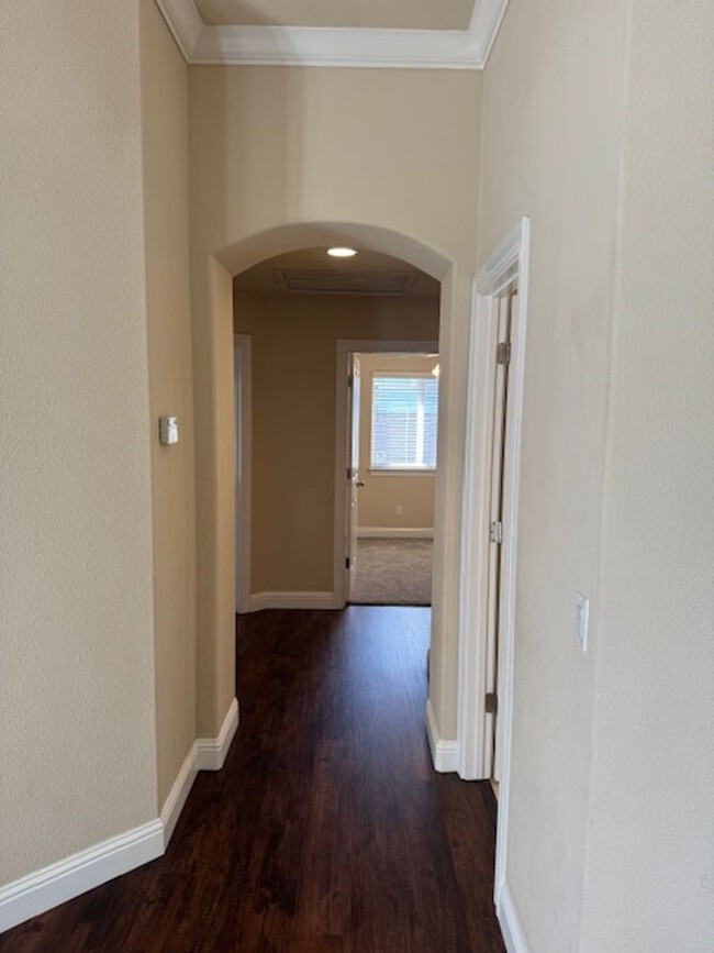 Building Photo - Beautiful 4 Bedroom in Cottonwood