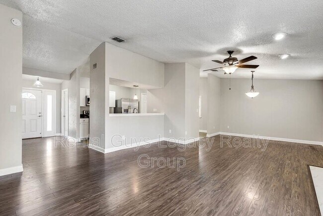 Building Photo - 10729 Squires Ct