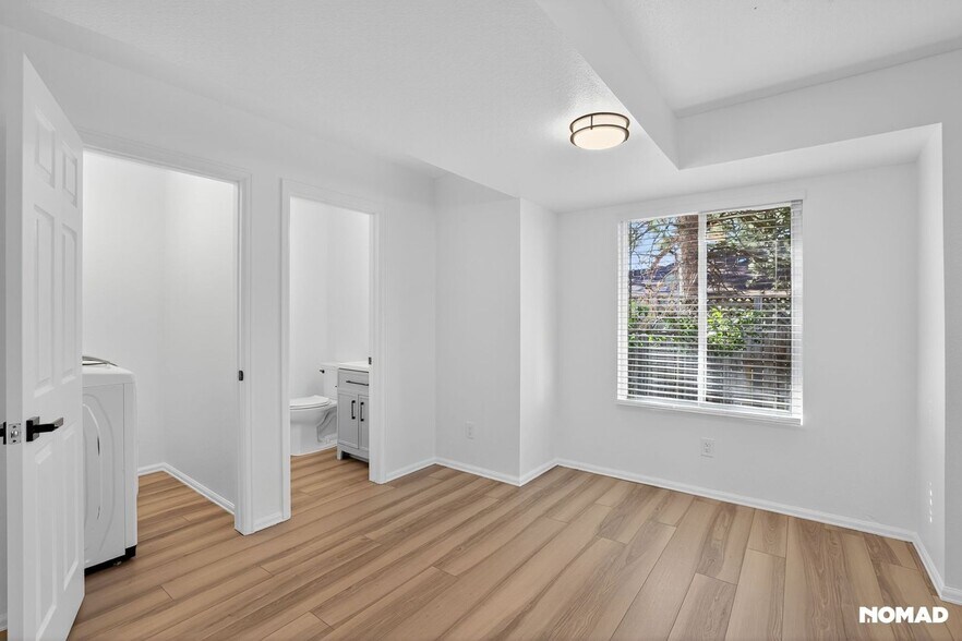 Building Photo - 788 Century Ln