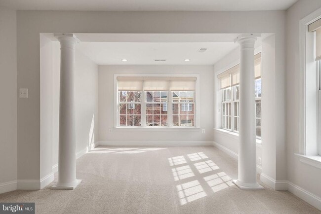 Building Photo - 9185 Topaz St