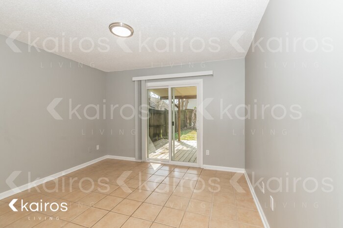 Building Photo - 1846 Manitoba Ct N