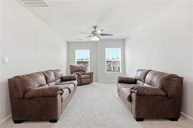 Building Photo - 4910 Bramblett Grove Pl