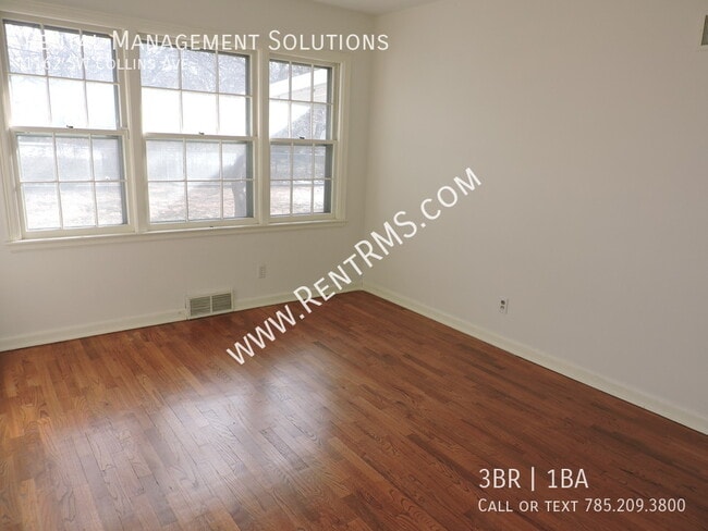 Building Photo - 1162 SW Collins Ave