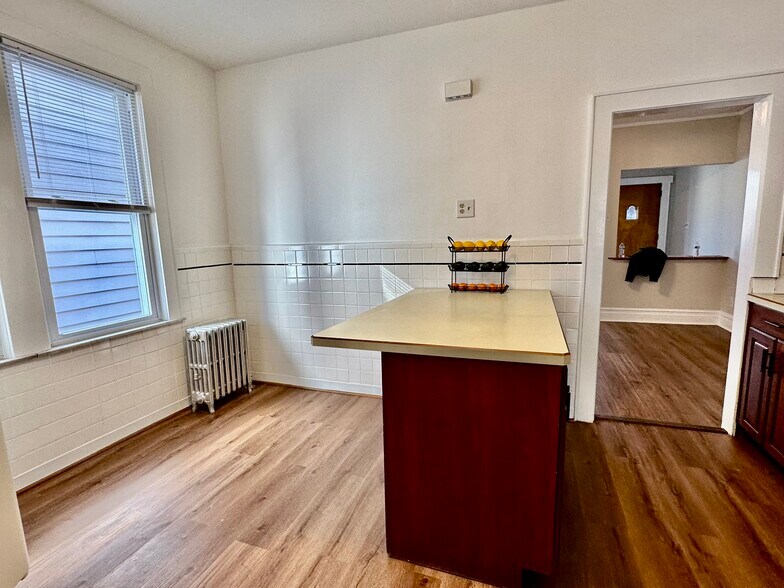 Building Photo - 167 N 15th St