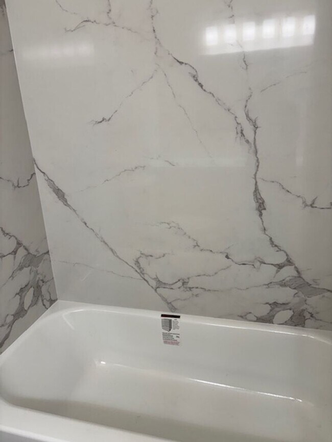 Building Photo - Lovely Pleasanton Townhouse