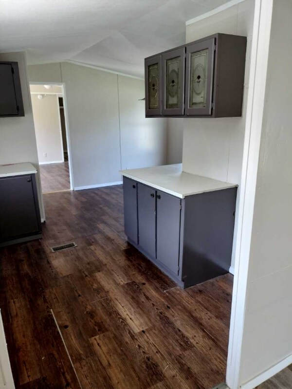 Building Photo - 104 Forest Creek Ln