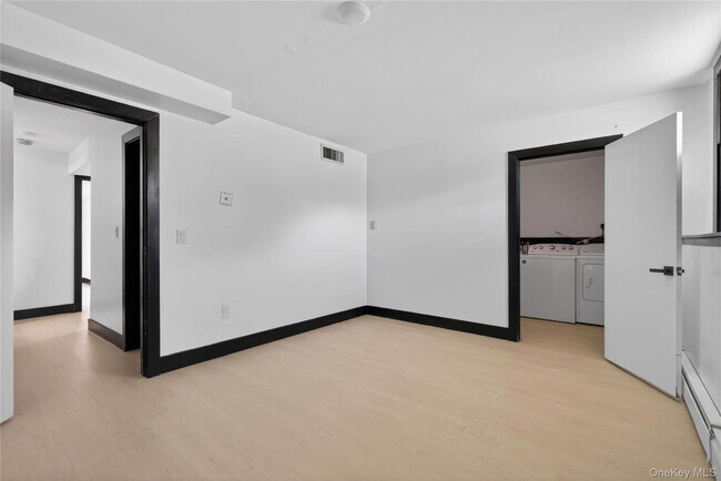Building Photo - 40 Felter Hill Rd