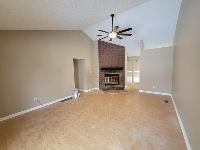 Building Photo - 500 Orchard Dr