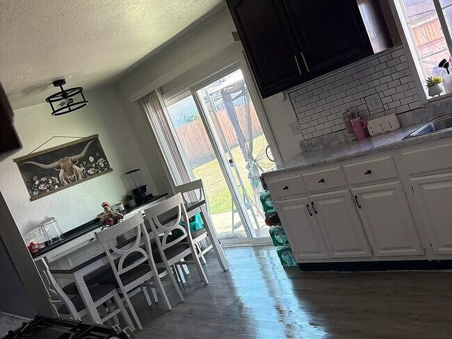 Building Photo - 33041 Case St