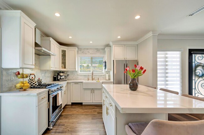 Building Photo - 7847 Apperson St