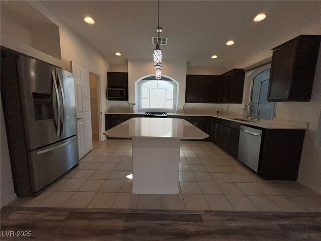 Building Photo - 7075 Jasper Hill Way