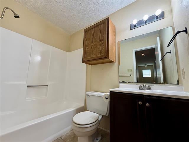 Building Photo - 1301 Lovell Dr