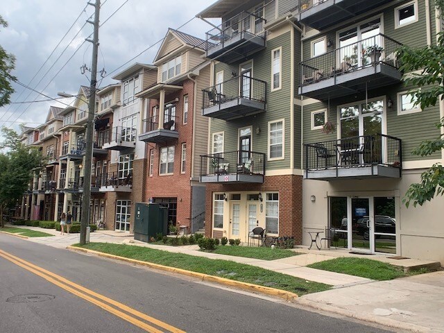 Building Photo - 415 St Francis St