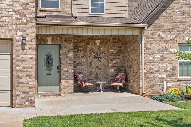 Building Photo - Beautiful Home in Summerfield Waiting to C...