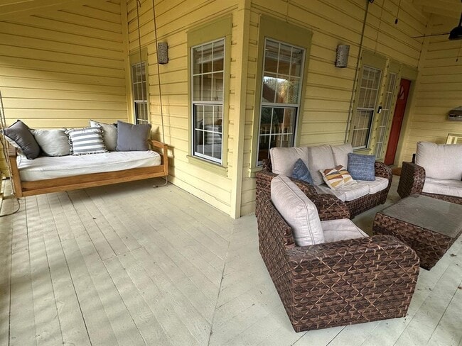 Building Photo - 311 Le Grande Ave