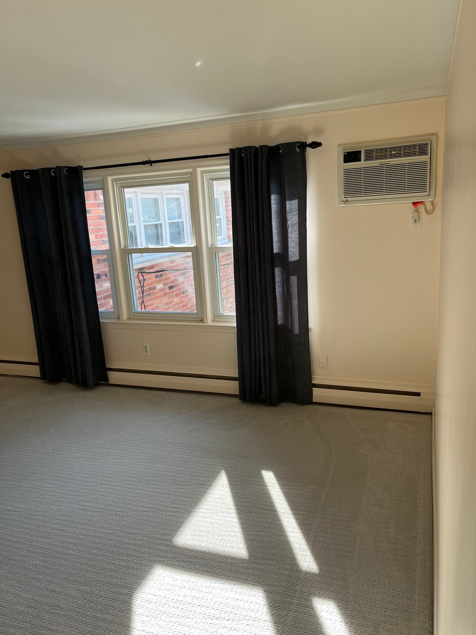 Building Photo - 17060 E 11 Mile Rd