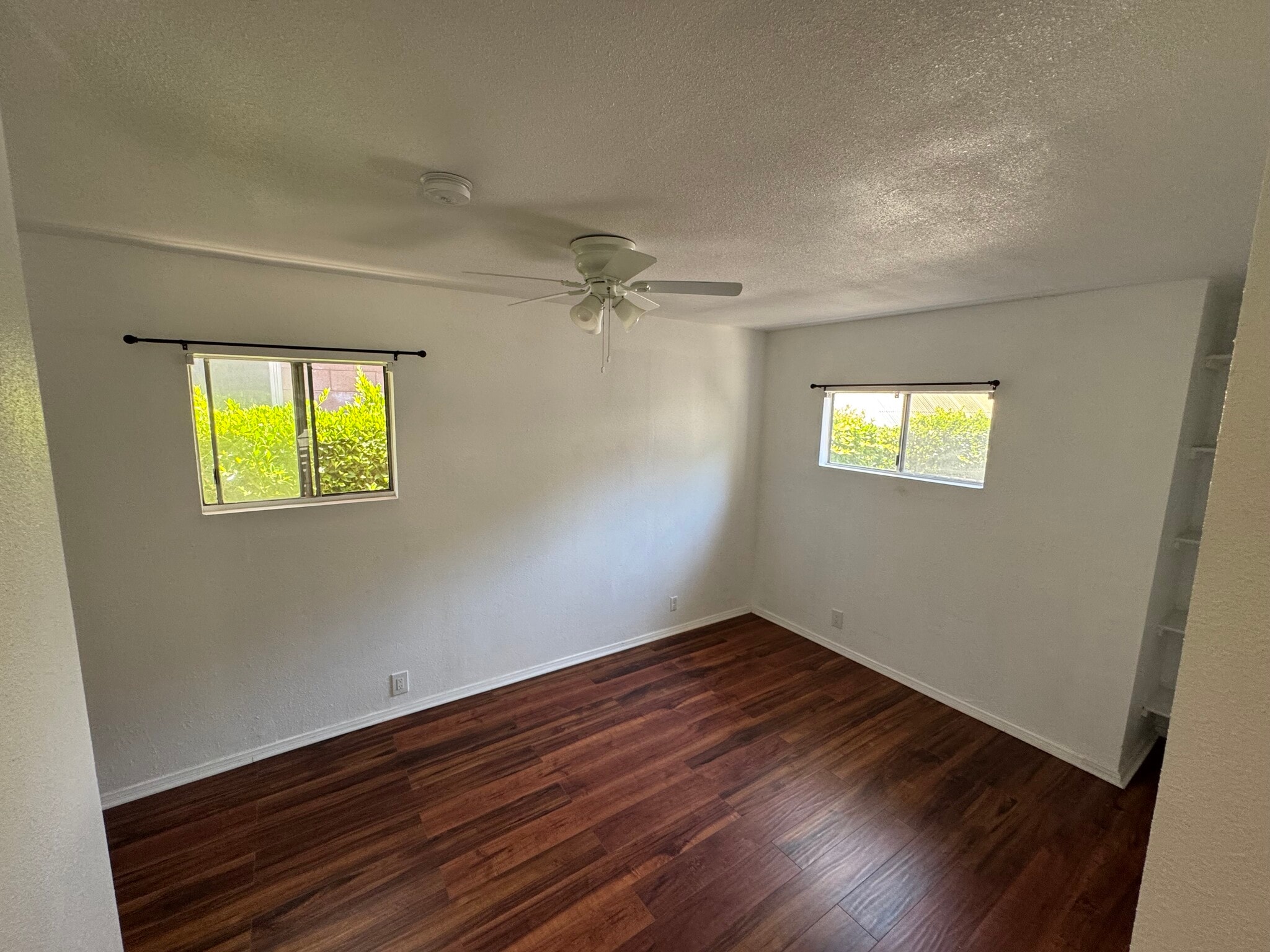 Primary Bedroom - 526 Brooks Ave