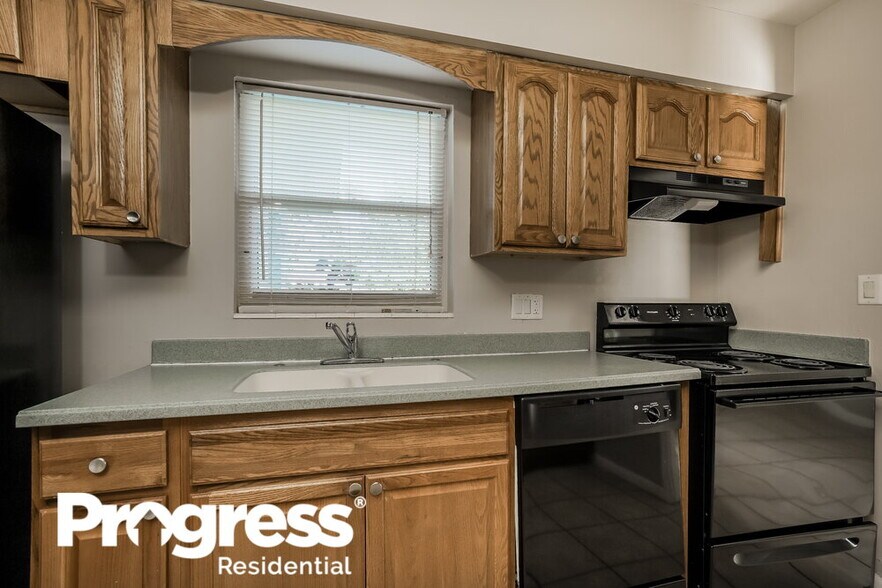 Building Photo - 344 Crestwood Ave