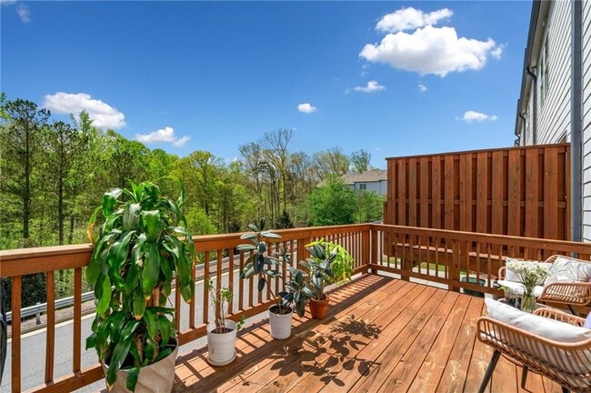 Building Photo - 309 Vista Ln